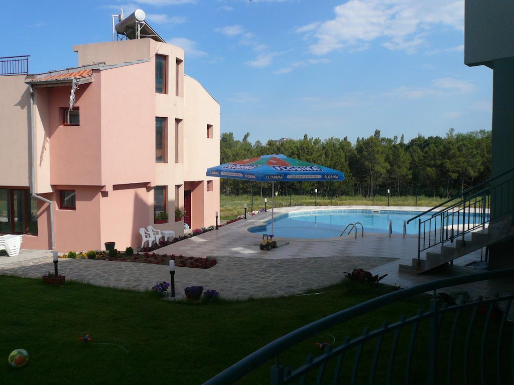 Dream Bay Family Hotel Tsarevo Exteriör bild