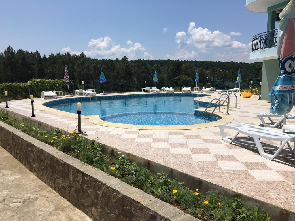 Dream Bay Family Hotel Tsarevo Exteriör bild